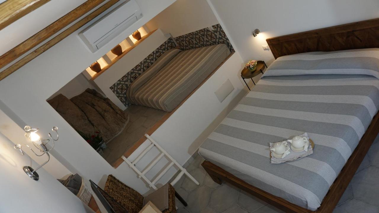 Li Petri Manni Bed & Breakfast Olbia